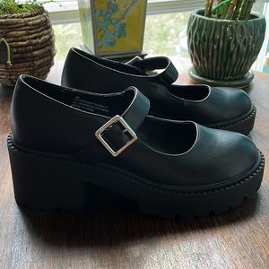 Madden Girl Black Chunky Mary Jane Shoes Size 9M NWOT